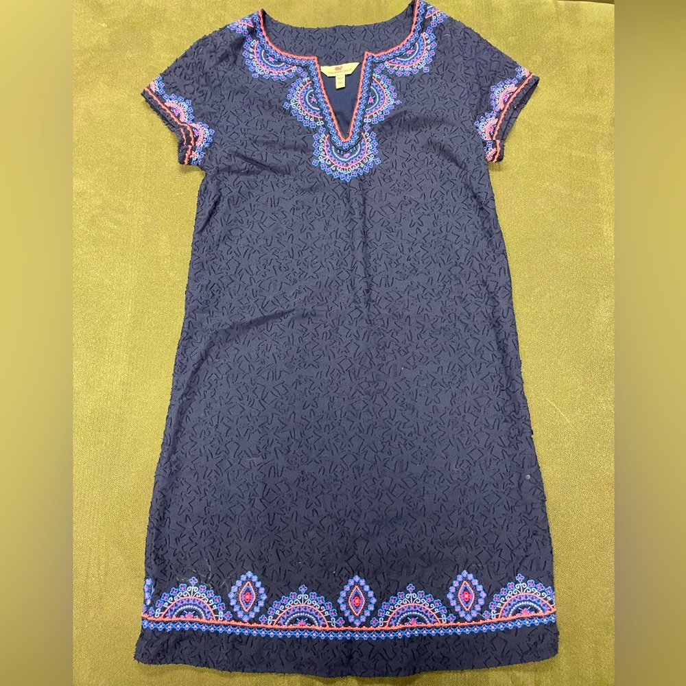 Vineyard Vines embroidered beaded shift dress 00